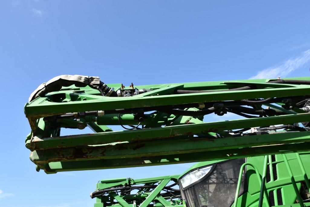 2014 John Deere R4030 self-propelled sprayer