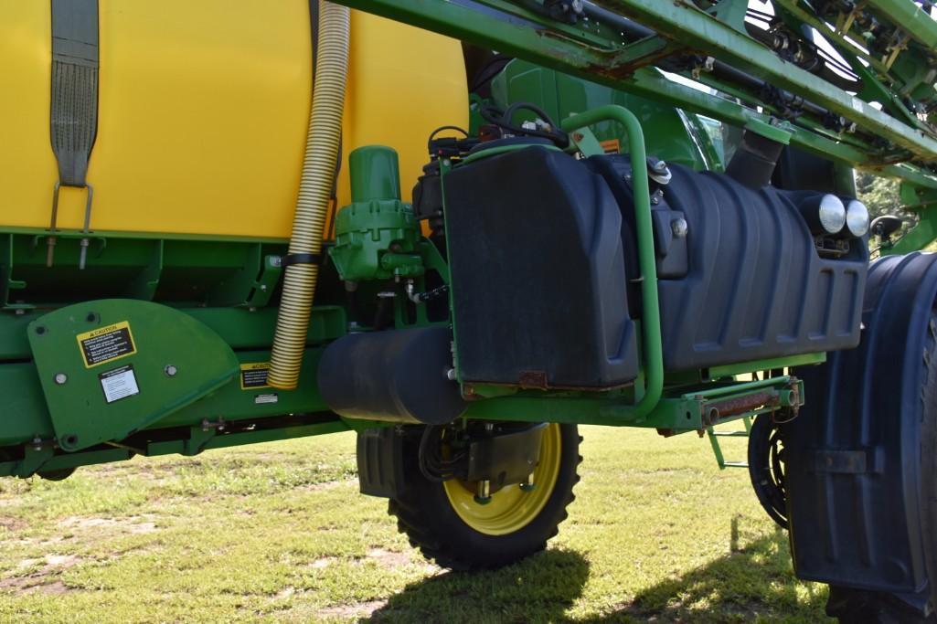 2014 John Deere R4030 self-propelled sprayer