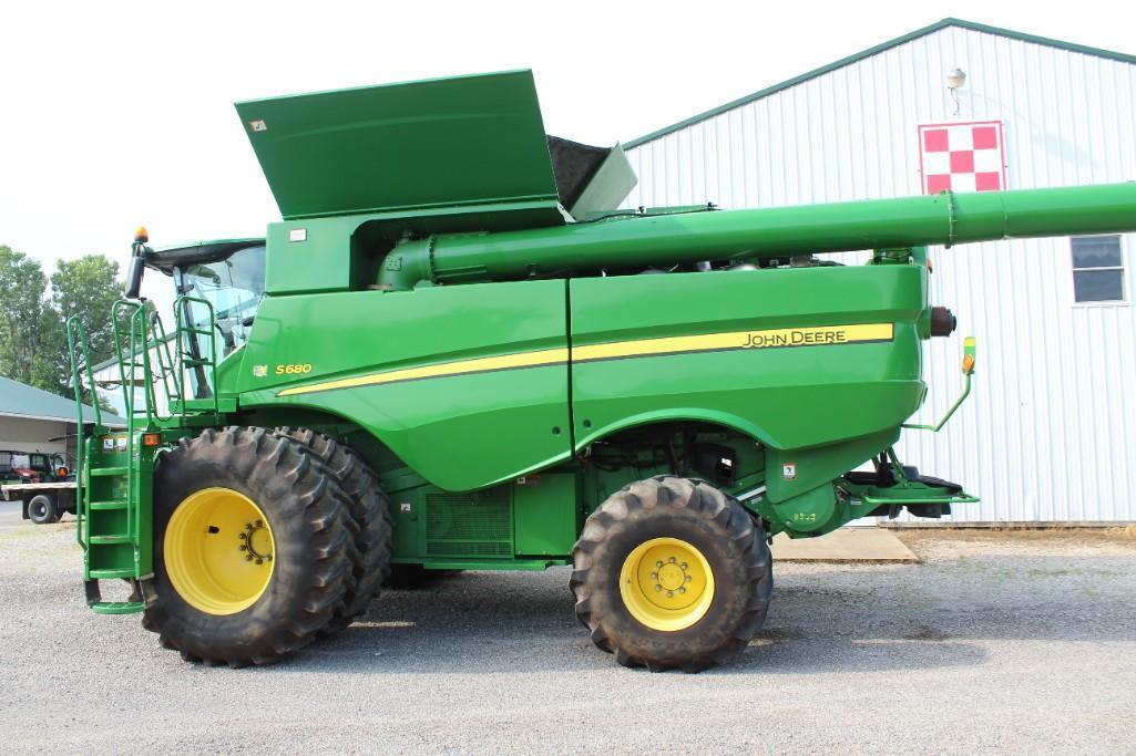 2012 John Deere S680 4wd combine