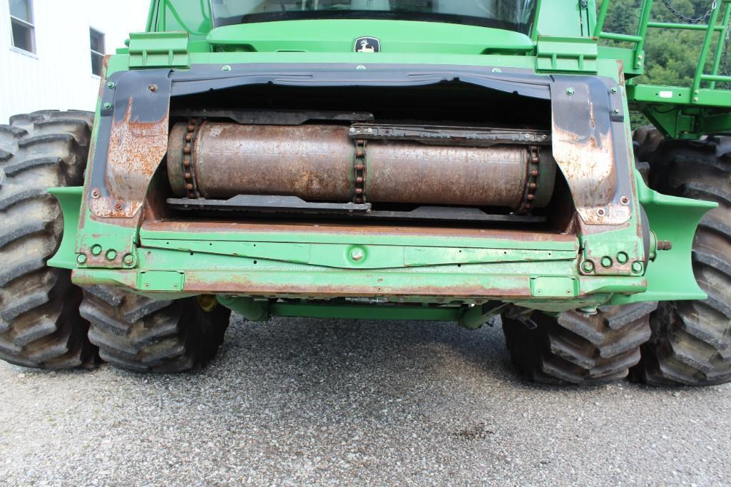 2012 John Deere S680 4wd combine