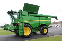 2013 John Deere S660 4wd combine