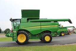 2013 John Deere S660 4wd combine