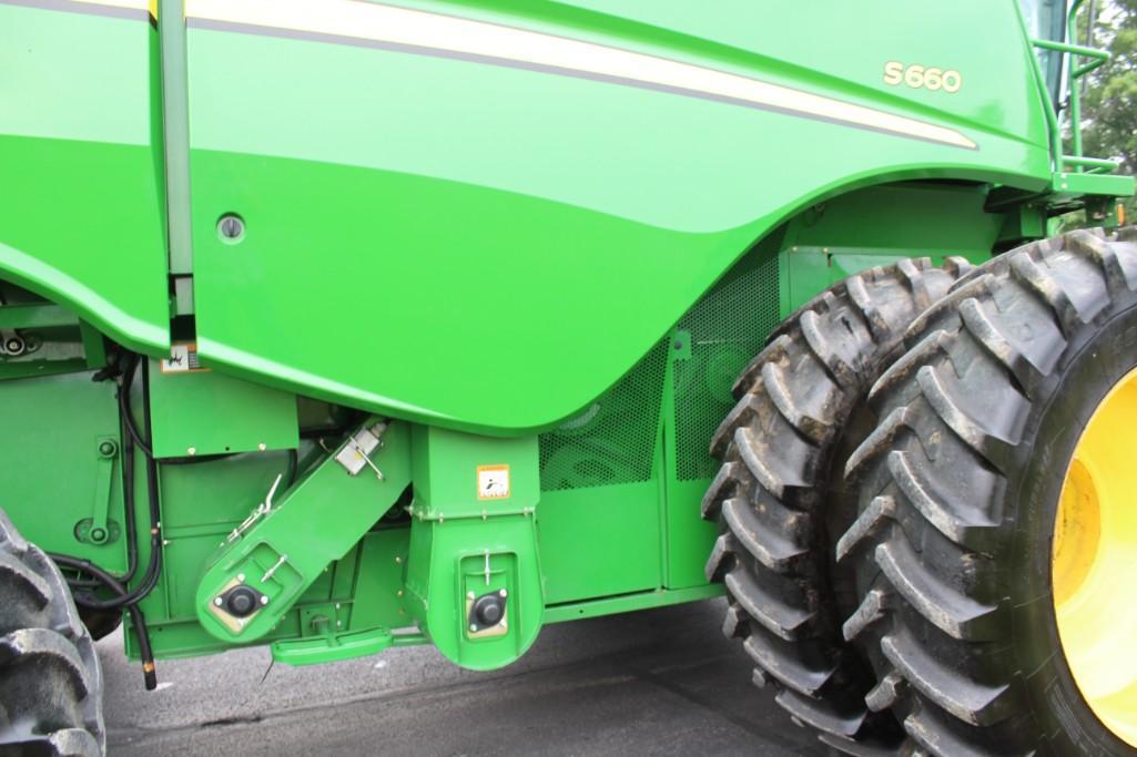 2013 John Deere S660 4wd combine