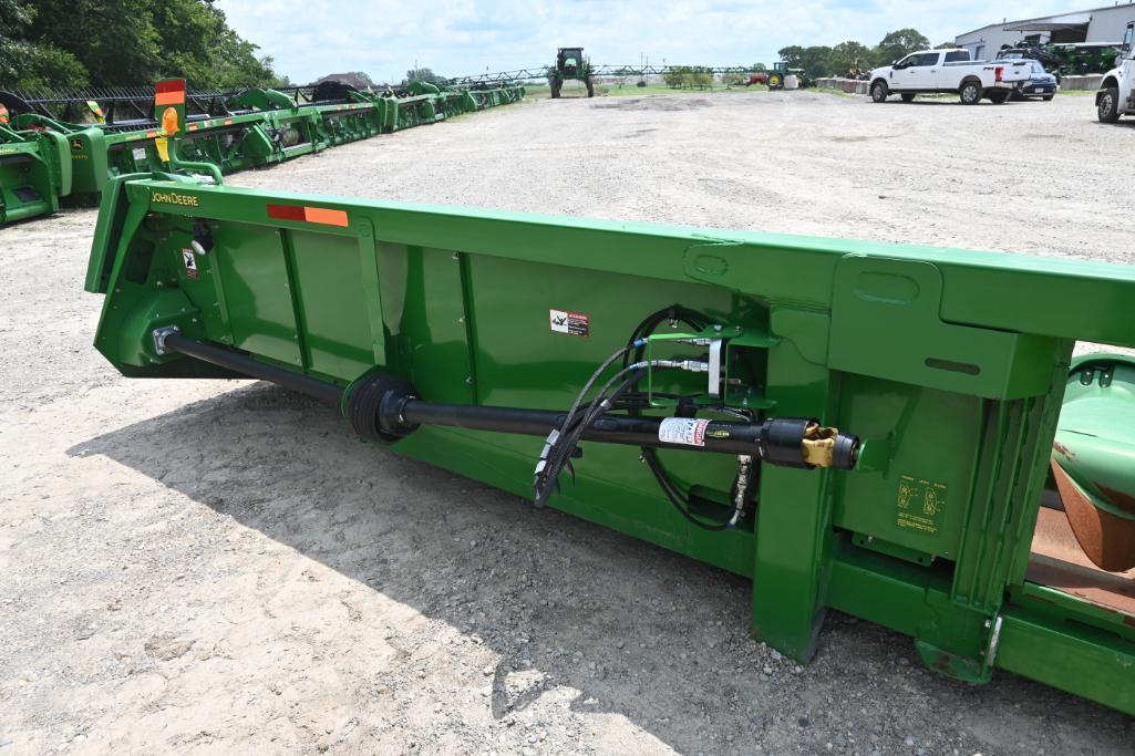 2014 John Deere 612C 12 row 30" corn head