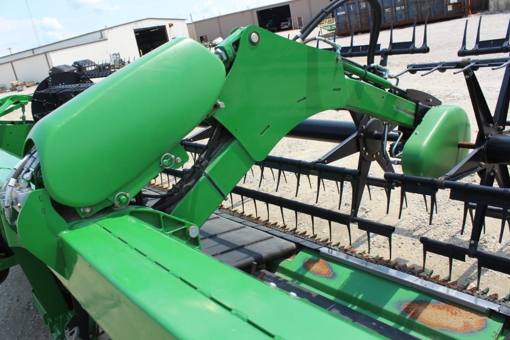 2013 John Deere 640FD 40' flex draper head