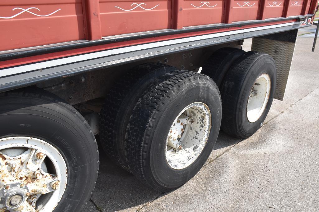 1980 Mack RS600L Value Liner grain truck