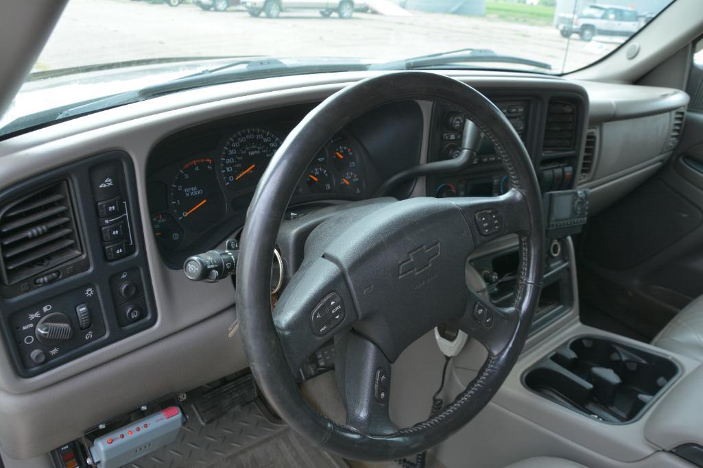 2003 Chevrolet Silverado 3500 4wd 4 door dually pickup