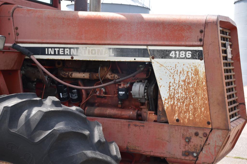 1977 International 4186 4wd tractor