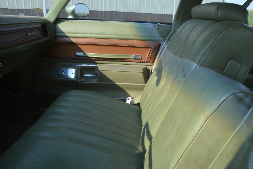 1974 Pontiac Grand Safari station wagon