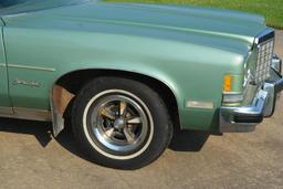 1974 Pontiac Grand Safari station wagon