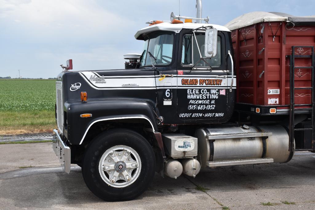 1983 Mack RS600L Econodyne grain truck