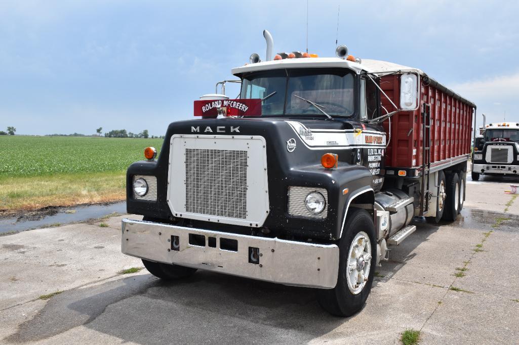 1983 Mack RS600L Econodyne grain truck