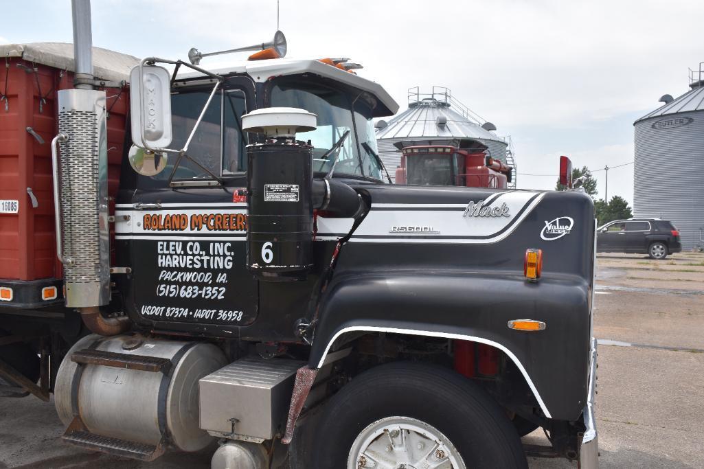 1983 Mack RS600L Econodyne grain truck