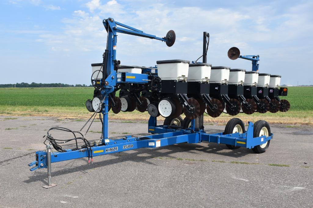 Kinze 3500 8/15 row interplant planter