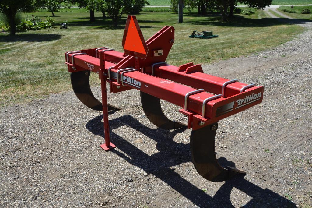 Landoll/Brillion SCP33 3-pt. 3 shank inline ripper