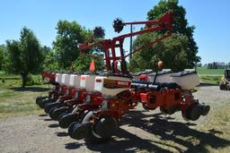 2013 Massey Ferguson 8200 12R30" planter