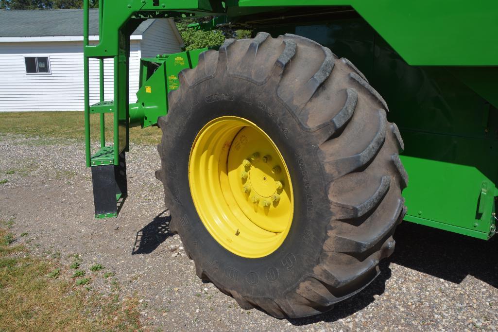 1998 John Deere 9410 Maximizer 2wd combine