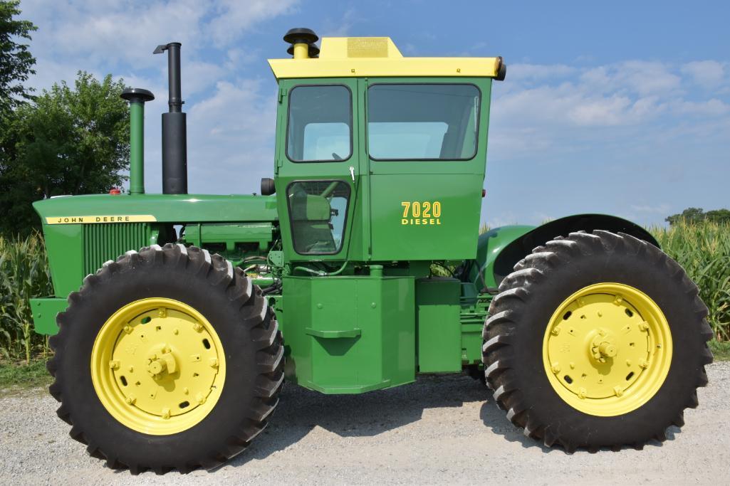 1971 John Deere 7020 4wd tractor