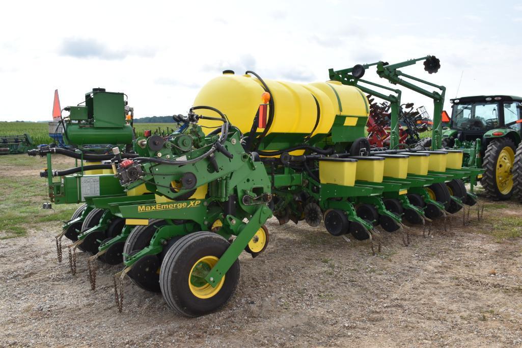 2012 John Deere 1770NT 16 row 30" planter