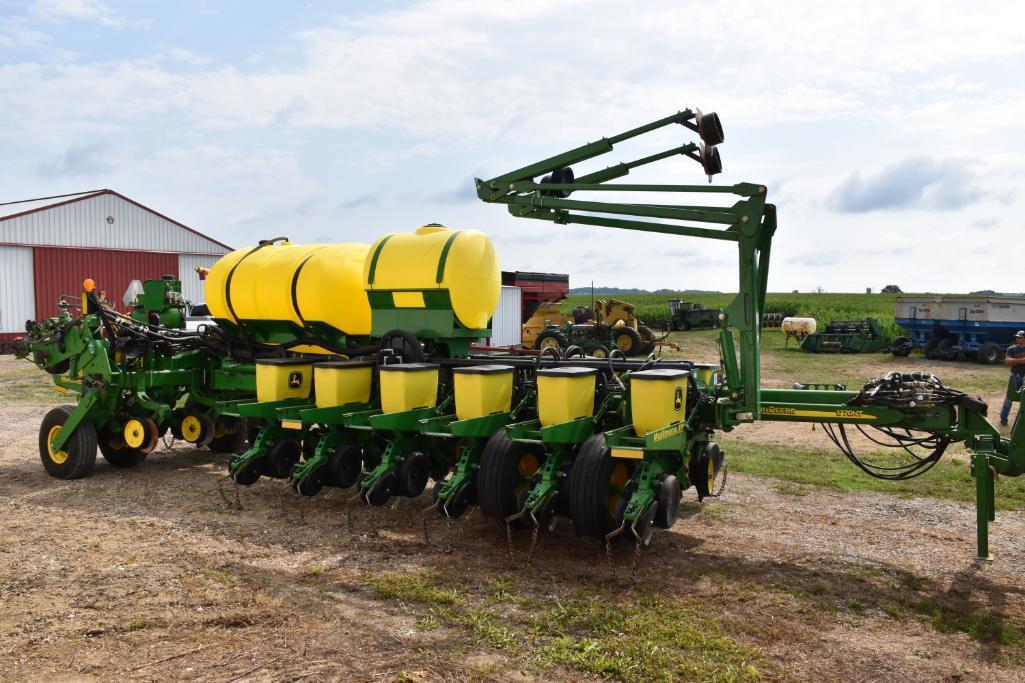 2012 John Deere 1770NT 16 row 30" planter