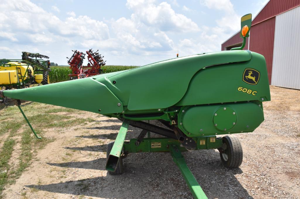 2014 John Deere 608C 8 row 30" corn head