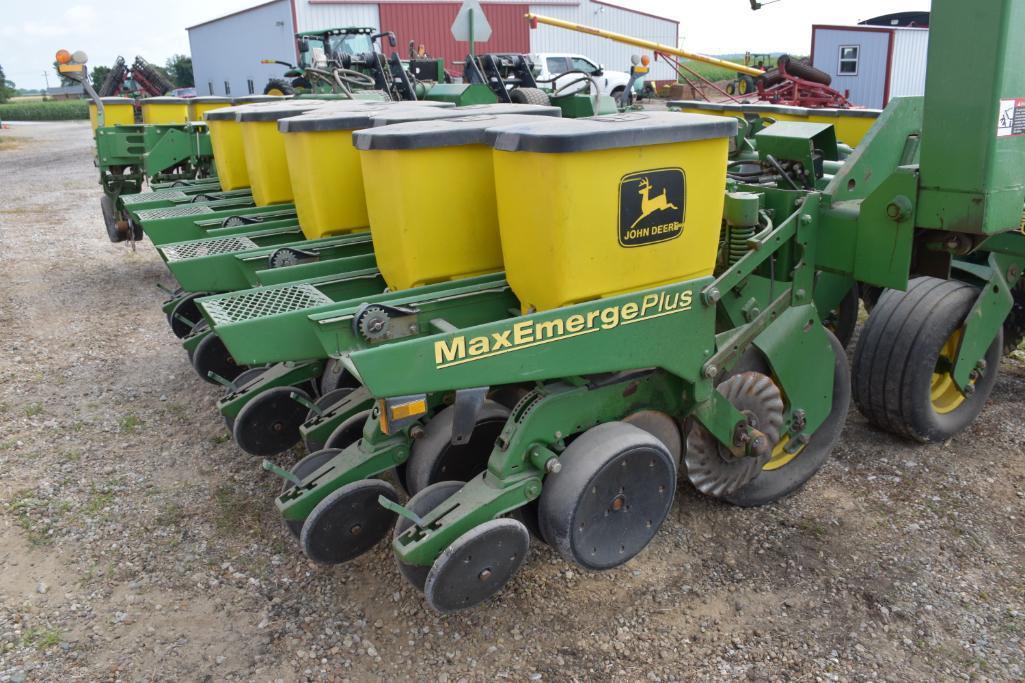 1997 John Deere 1780 16/31 planter