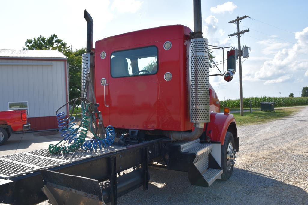 2007 Kenworth T800 day cab semi