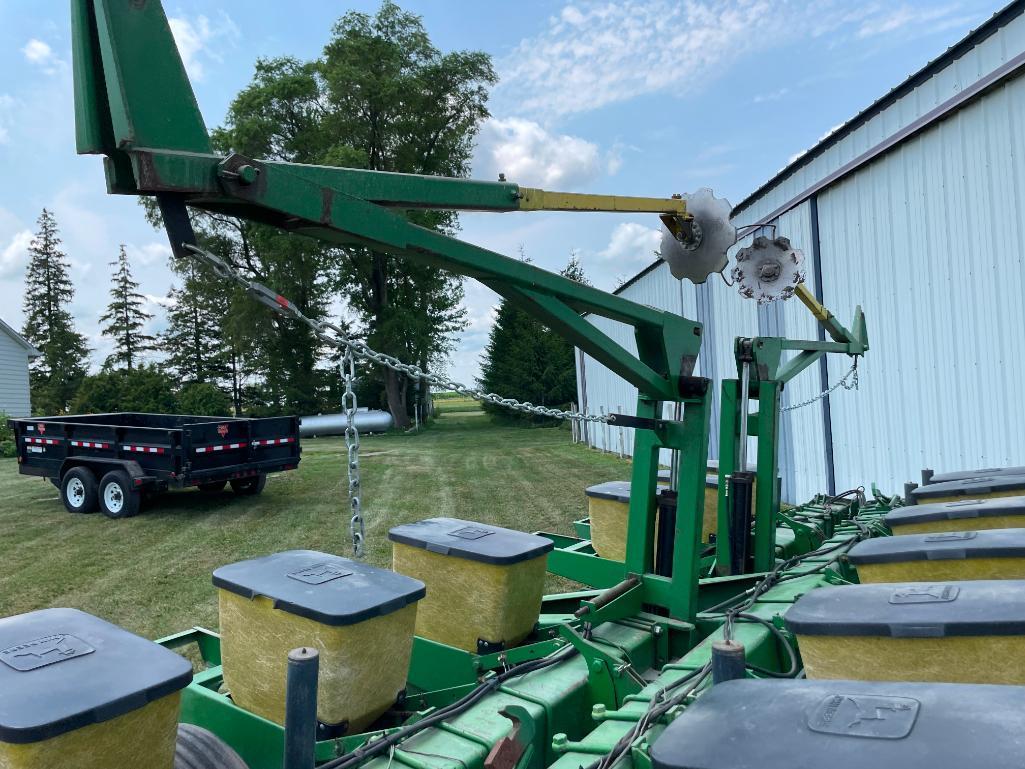 John Deere 7000 12 row 30" planter