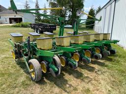 John Deere 7000 12 row 30" planter