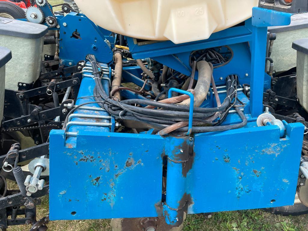 Kinze 2210 12 row 30" planter