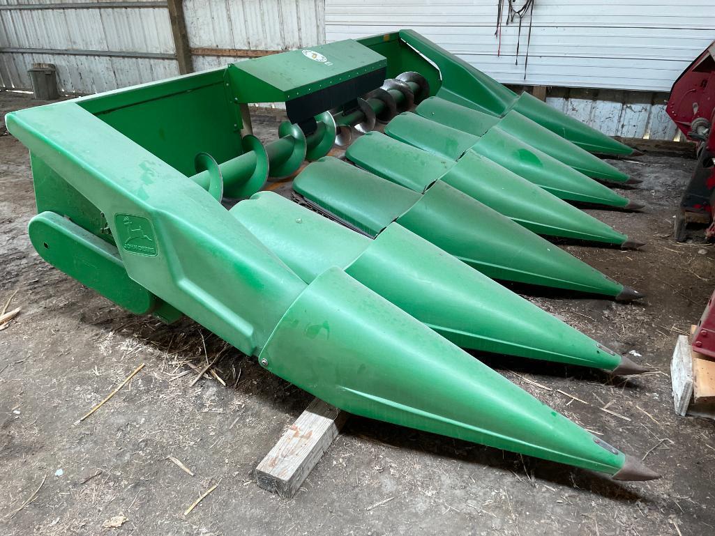 John Deere 643 6 row 30" corn head