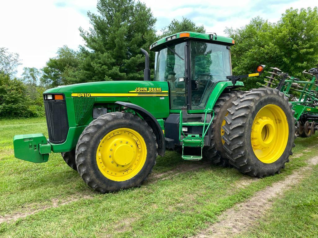 2000 John Deere 8410 MFWD tractor