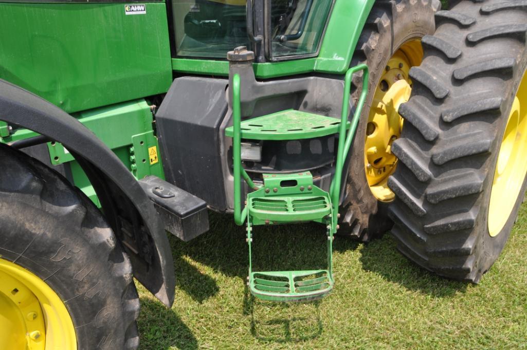 2000 John Deere 8410 MFWD tractor