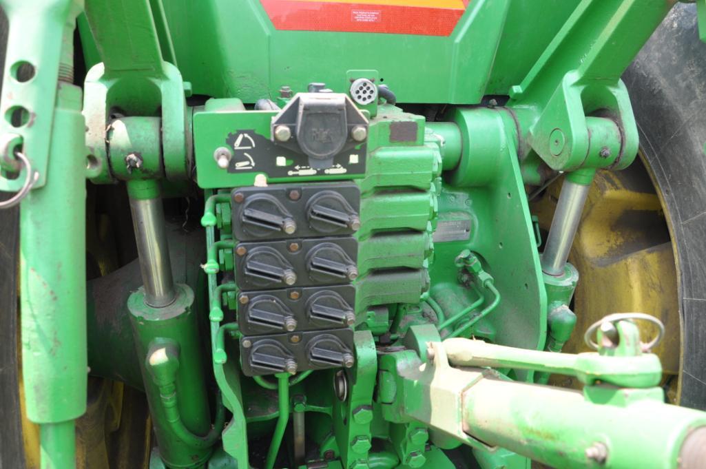 2000 John Deere 8410 MFWD tractor