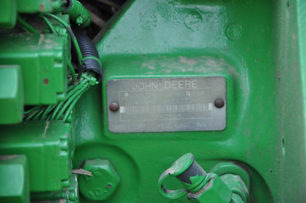 2000 John Deere 8410 MFWD tractor