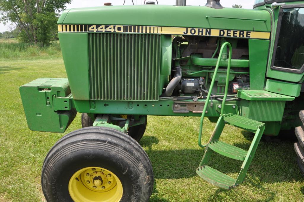 1981 John Deere 4440 2wd tractor