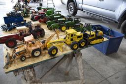 (3) Die cast toys to include Tonka road grader, tonka dozer and international loader tractor with