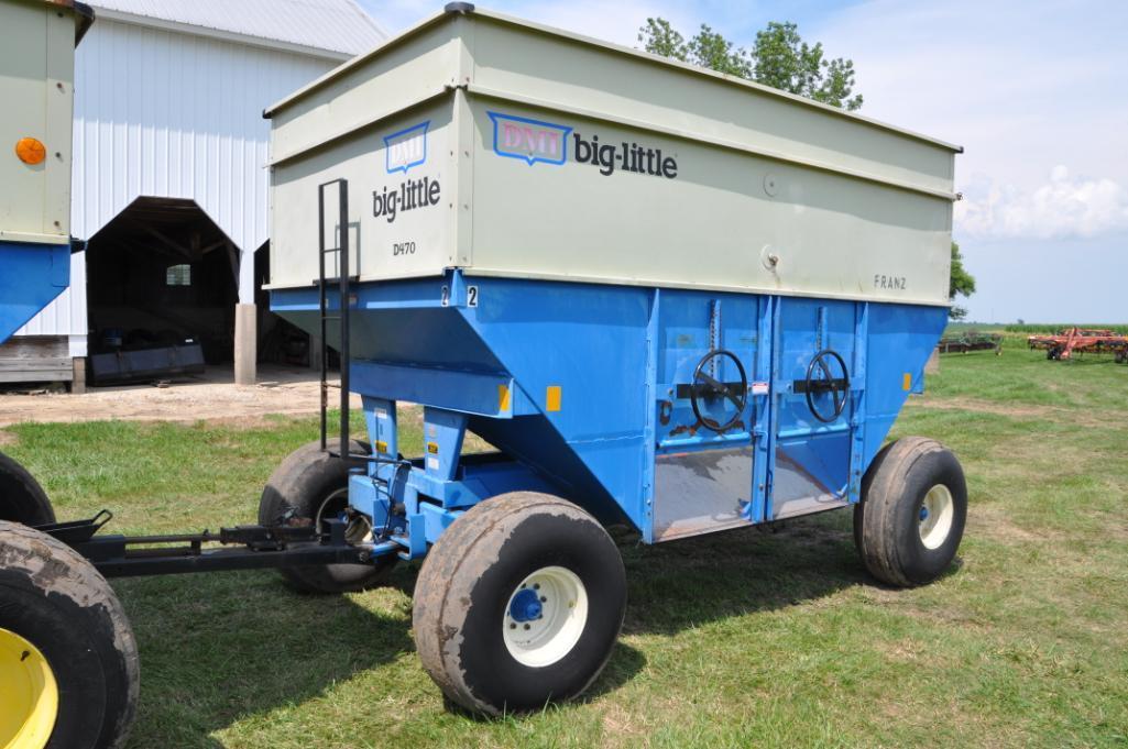 DMI D470 gravity wagon