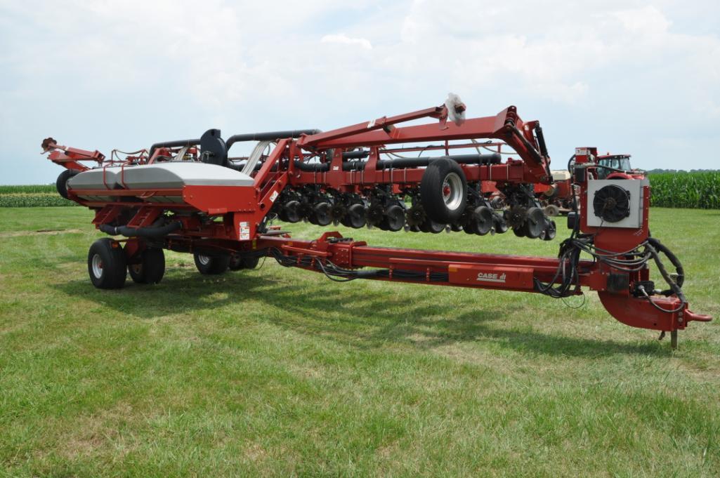 2007 Case-IH 1240 16 row 30" planter