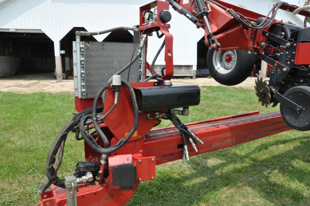 2007 Case-IH 1240 16 row 30" planter