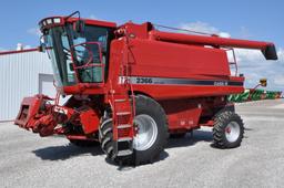 2004 Case-IH 2366 2wd combine