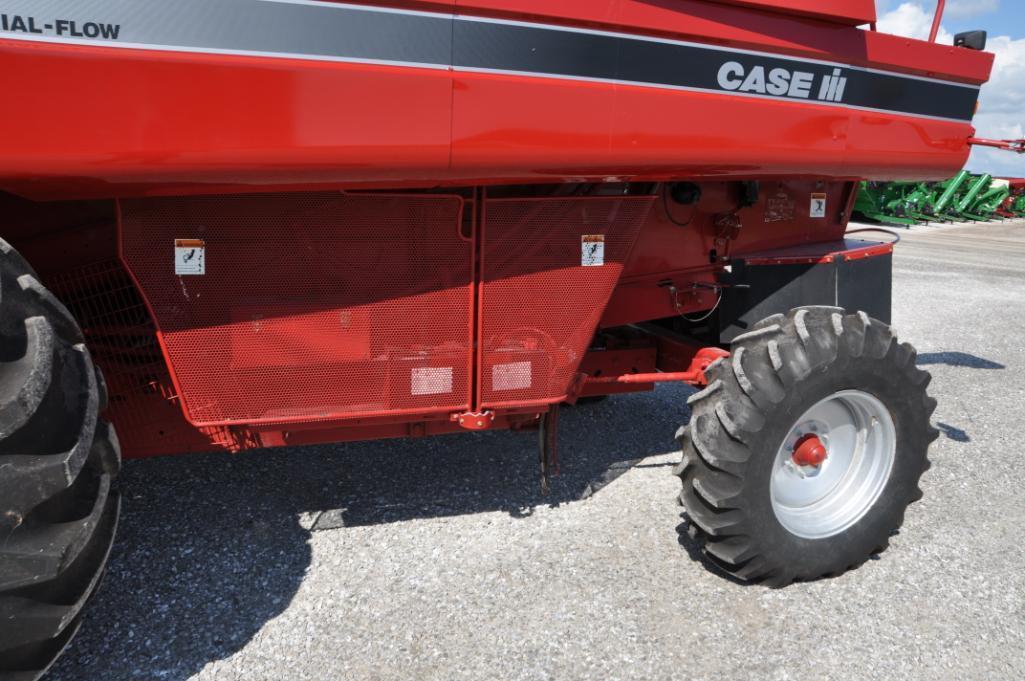 2004 Case-IH 2366 2wd combine