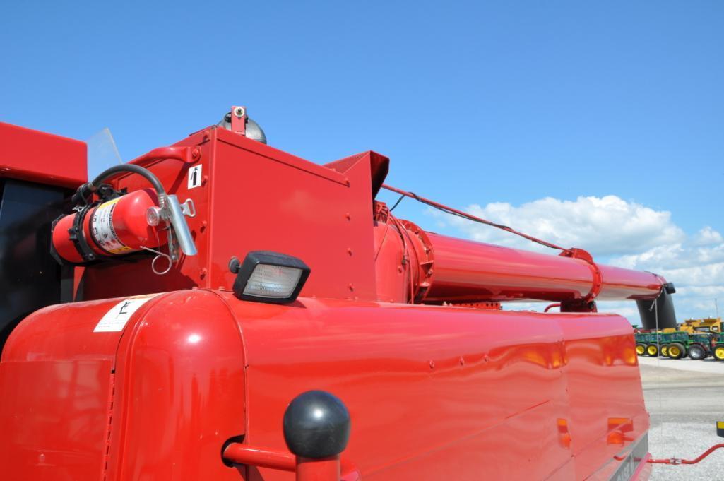 2004 Case-IH 2366 2wd combine