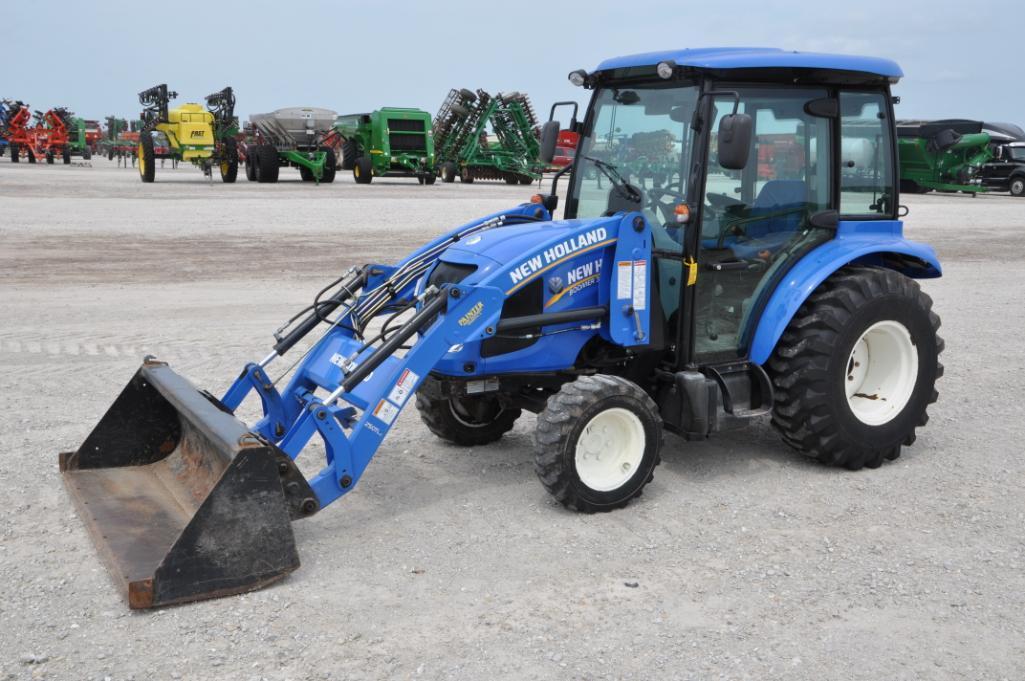 2016 New Holland Boomer 37 MFWD compact utility tractor