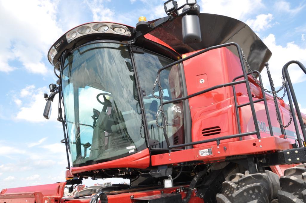 2018 Case-IH 7240 2wd combine