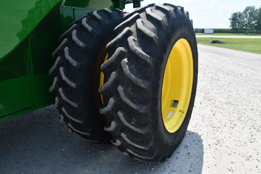 2014 John Deere S660 2wd combine