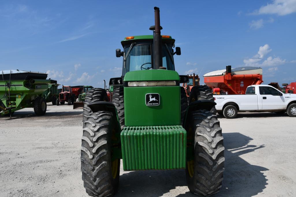 1984 John Deere 4850 MFWD tractor