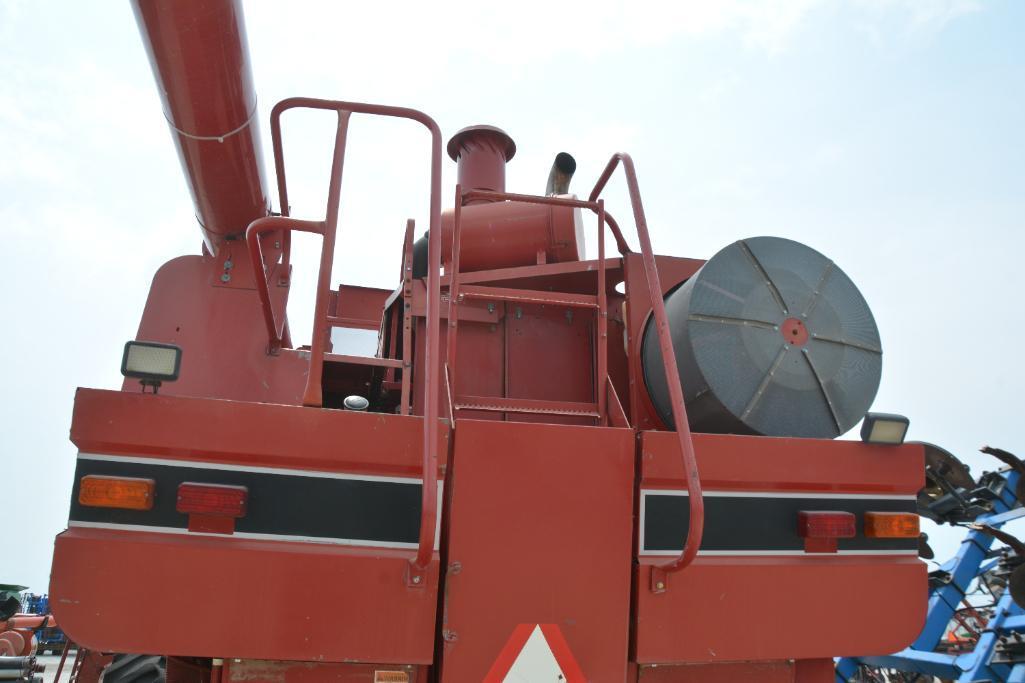 Case-IH 2188 4wd combine