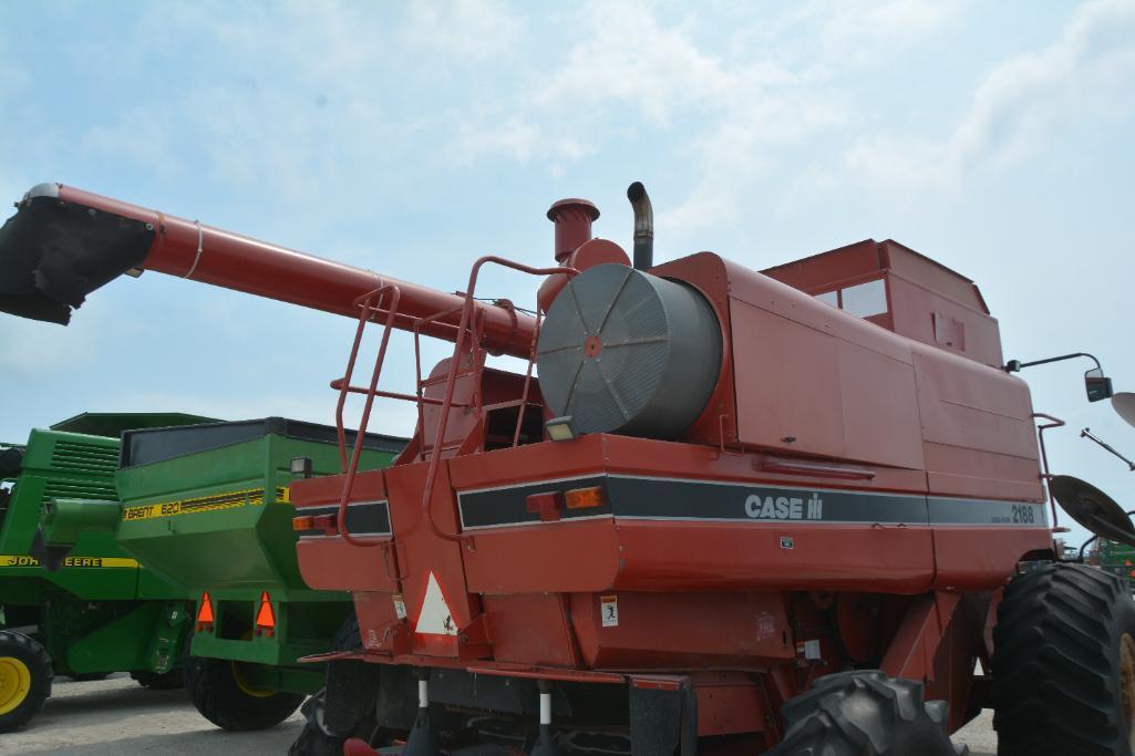 Case-IH 2188 4wd combine