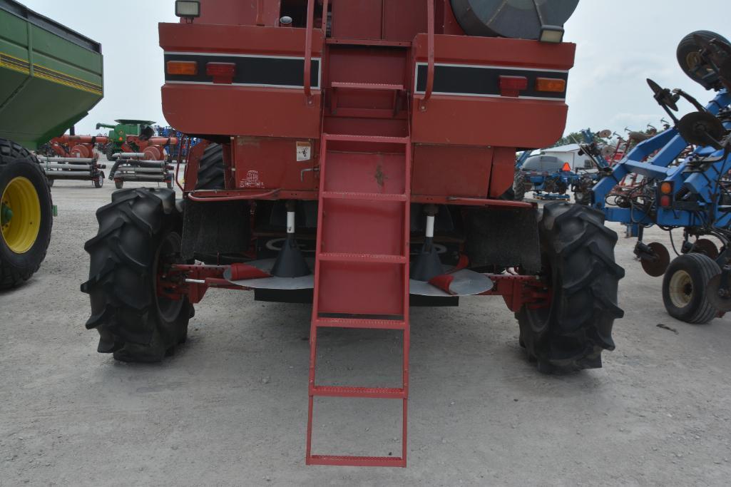 Case-IH 2188 4wd combine